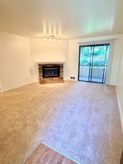 13341 15th Ave NE, Seattle, WA 98125