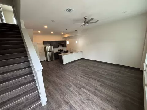 710 Benge Dr, Arlington, TX 76013