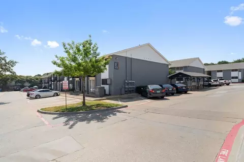 2913 Mustang Dr, Grapevine, TX 76051 photo 12