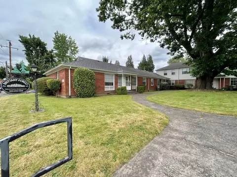 3904 SE Cesar E Chavez Blvd, Portland, OR 97202