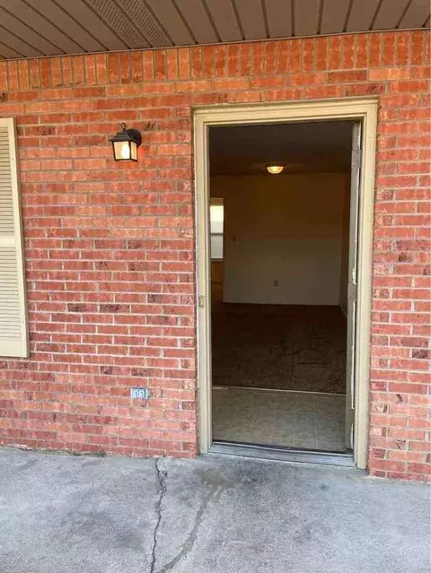 221 Keystone Dr, Richmond, KY 40475