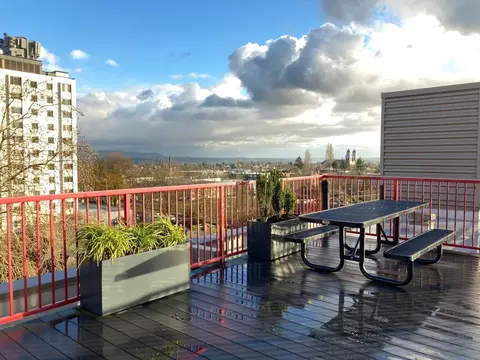 1523 E Madison St, Seattle, WA 98122 photo 8