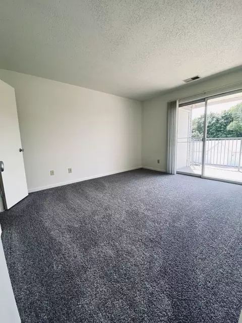 2000 N Linden St, Normal, IL 61761 photo 11