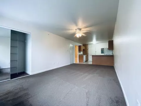 2000 N Linden St, Normal, IL 61761 photo 9