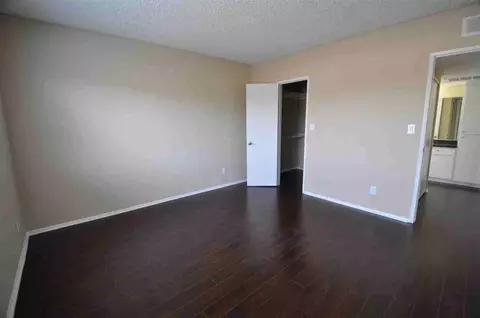 25052 Walnut St, Newhall, CA 91321 photo 9