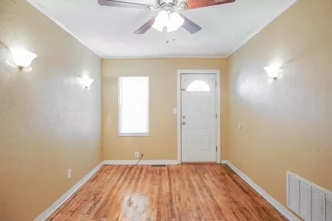 458 College Ave, Norman, OK 73069