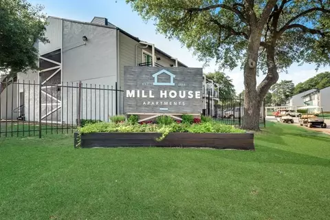 4302 Woodhollow Dr, Dallas, TX 75237