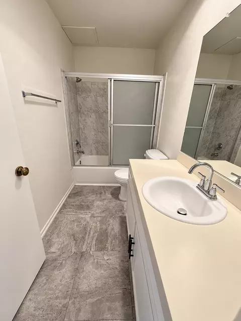 15135 Burbank Blvd, Sherman Oaks, CA 91411