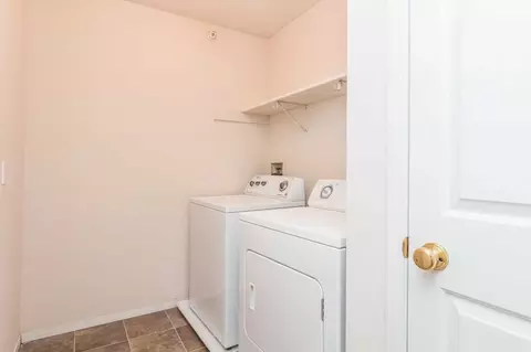 1402 S Marion Rd, Sioux Falls, SD 57106