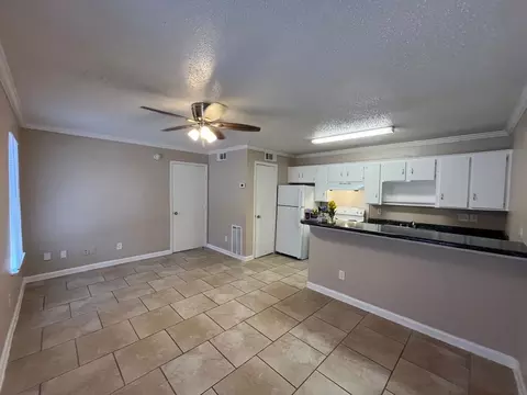 2722 S Buckner Blvd, Dallas, TX 75227