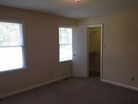 Graceland Ct, Raleigh, NC 27606