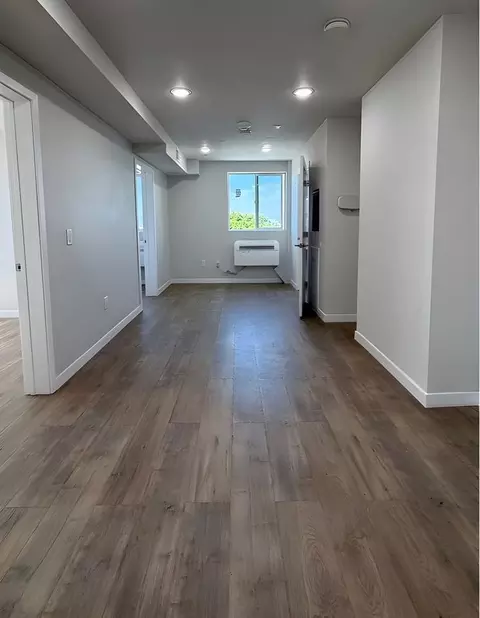4186 S Western Ave, Los Angeles, CA 90062