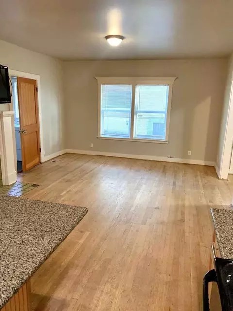 5617 5619 15th Ave NE, Seattle, WA 98105 photo 31