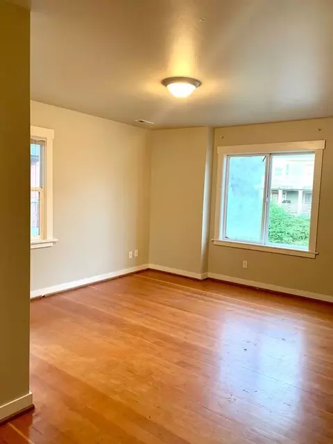 5617 5619 15th Ave NE, Seattle, WA 98105 photo 27
