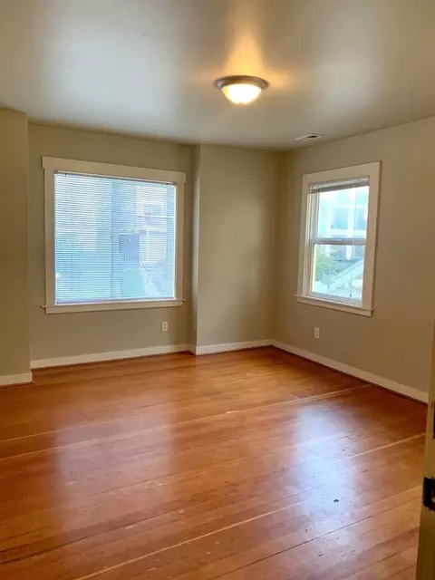 5617 5619 15th Ave NE, Seattle, WA 98105 photo 17