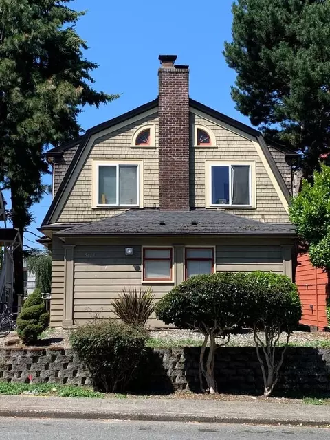 5617 5619 15th Ave NE, Seattle, WA 98105