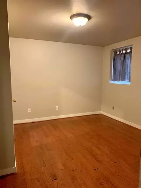 5617 5619 15th Ave NE, Seattle, WA 98105 photo 9
