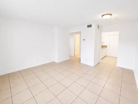 5961 SW 41st St, Davie, FL 33314