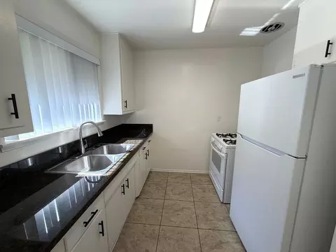 255 S Oakland Ave, Pasadena, CA 91101