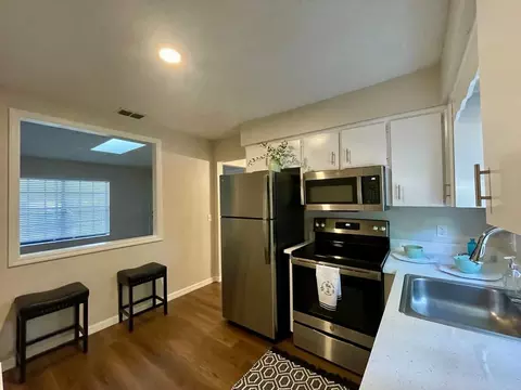 117 E Myrtle St, Apopka, FL 32703