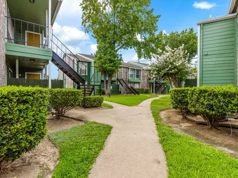 7700 W Airport Blvd, Houston, TX 77071 photo 4