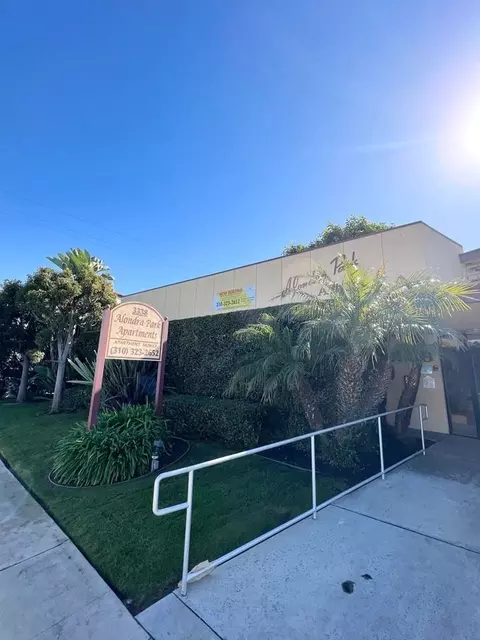 3338 Redondo Beach Blvd, Torrance, CA 90504