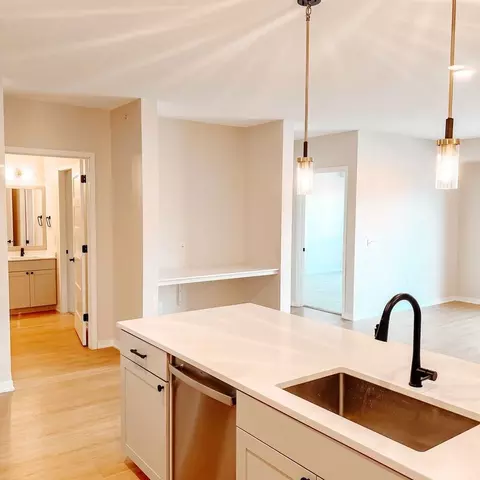 200 Chestnut St E, Stillwater, MN 55082