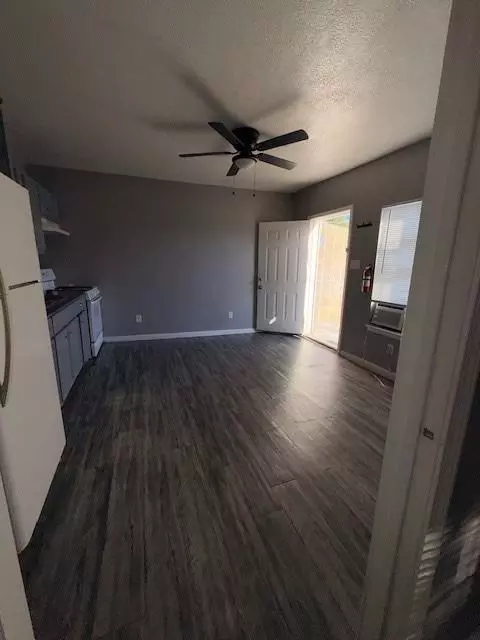 7046 Avenue F, Houston, TX 77011