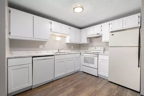 6371 Robinson Rd 6578-6592 Dysinger Rd #6371-6371, Lockport, NY 14094