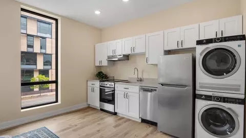 90 Wealthy St SE, Grand Rapids, MI 49503
