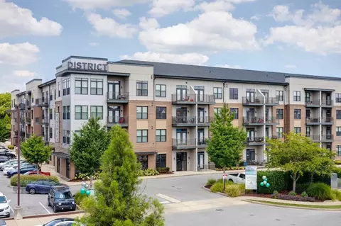 300 Seven Springs Way, Brentwood, TN 37027