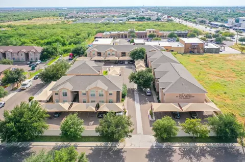 2720 Camelot, Laredo, TX 78041