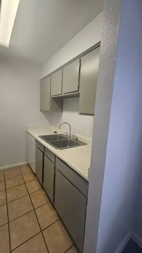 3600 Lafayette Dr NE, Albuquerque, NM 87107