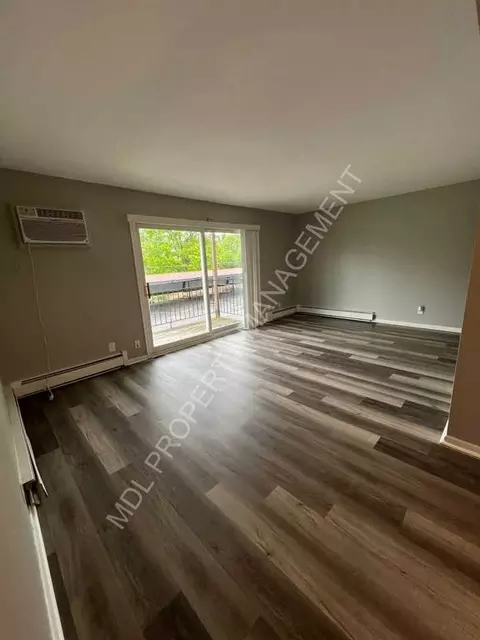 3121 Southfield Dr, Saginaw, MI 48601