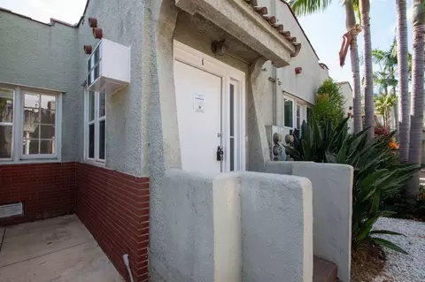 5212 Fountain Ave, Los Angeles, CA 90029