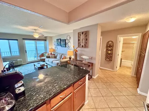 215 Atlantic Ave, Virginia Beach, VA 23451