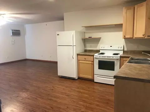 1875 W Pine St, Baraboo, WI 53913