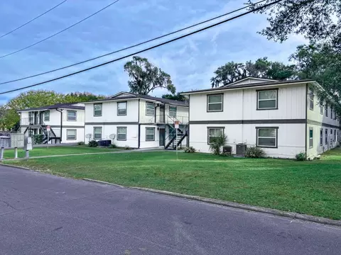 125 S Salisbury Ave, Deland, FL 32720