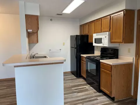 909 E 14th St, Sioux Falls, SD 57104