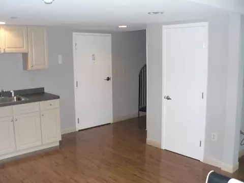 800 James Ave, Scranton, PA 18510