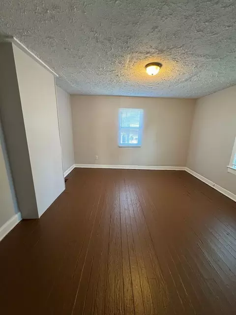 1241 Lee St, Indianapolis, IN 46221