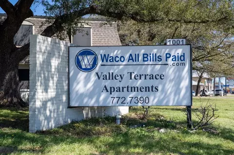 1001 N Valley Mills Dr, Waco, TX 76710