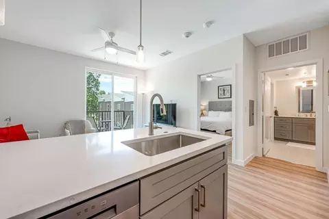850 S Ewing Ave, Dallas, TX 75203
