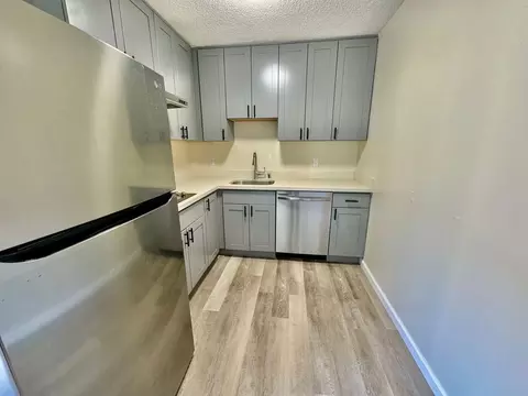 543 Buena Vista Ave W, San Francisco, CA 94117