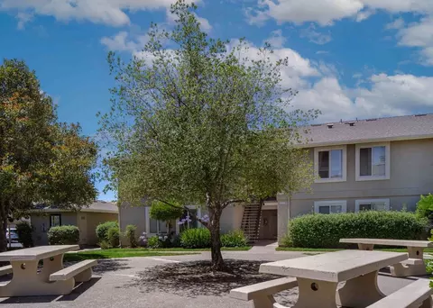 1101 Farmington Dr, Vacaville, CA 95687 photo 9