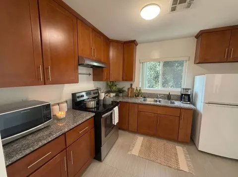 6501 Fulton Ave, Los Angeles, CA 91401