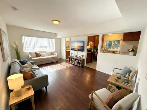 6501 Fulton Ave, Los Angeles, CA 91401