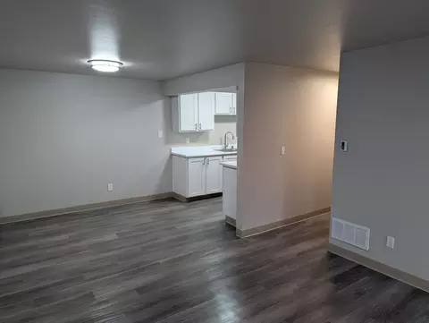 9626 S 252nd St, Kent, WA 98030