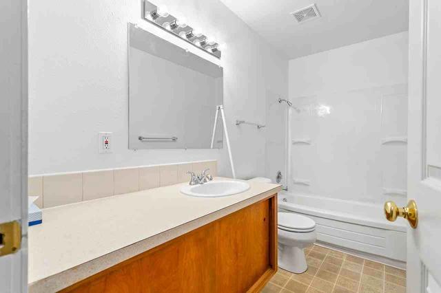 14151515 SW Custer Dr, Portland, OR 97219