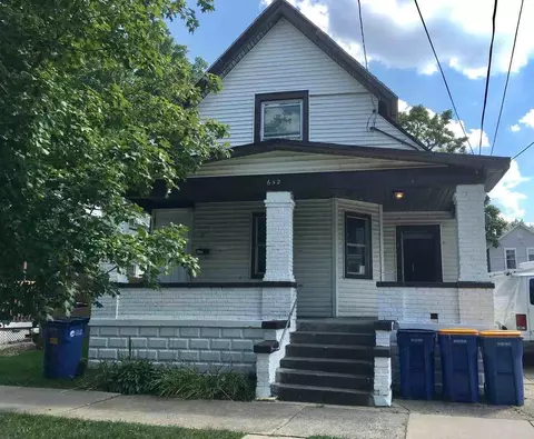 652 Chatham St NW, Grand Rapids, MI 49504